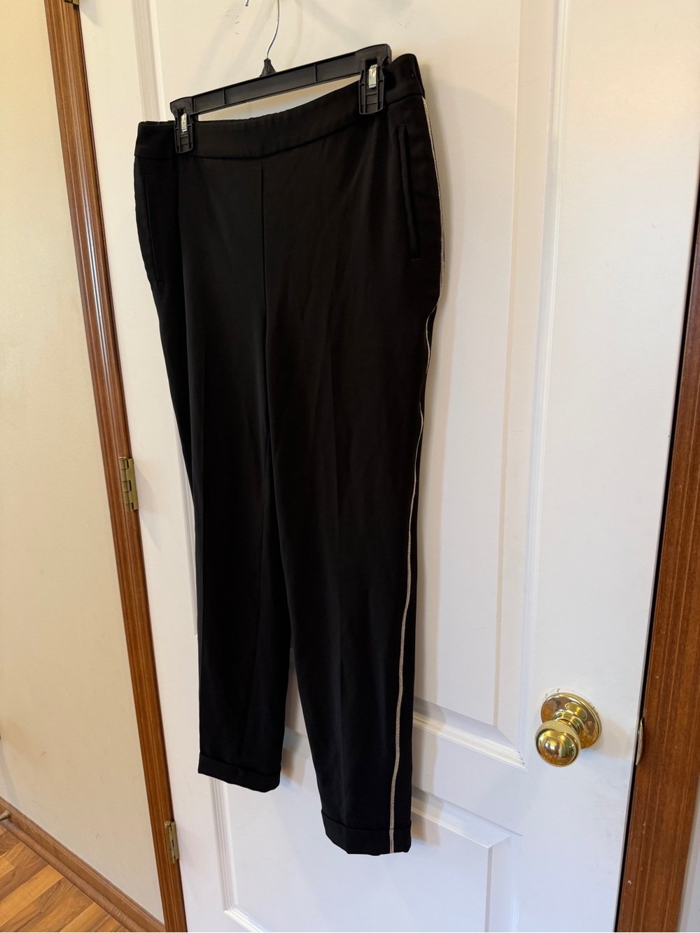 Chicos Size 0.5R (Small) Black Polyspandex Pants W/Sparkle Side Stitching